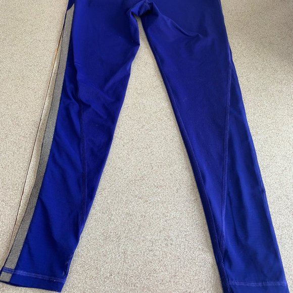 VICTORIA'S SECRET Knock out Blue and Silver Workout Tights - Picture 5 of 7